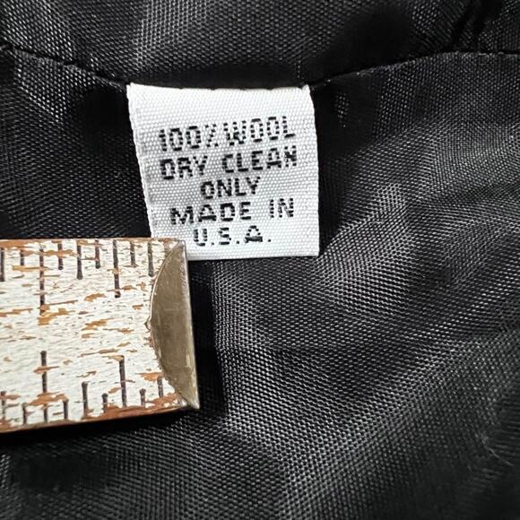 Orvis Vintage Womens Wool Jacket Red Floral Embroidered Neckline Gray USA Small - Picture 8 of 9